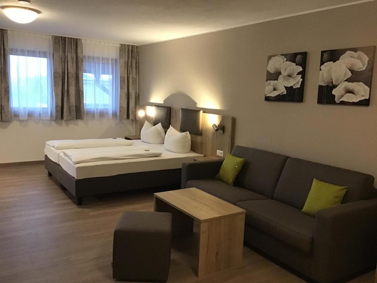Gasthof Hotel Esterer Розенхайм Екстериор снимка