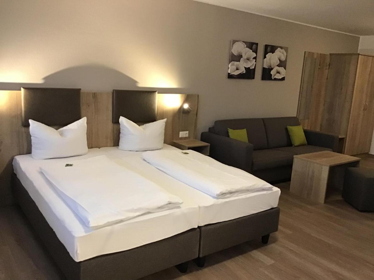 Gasthof Hotel Esterer Розенхайм Екстериор снимка