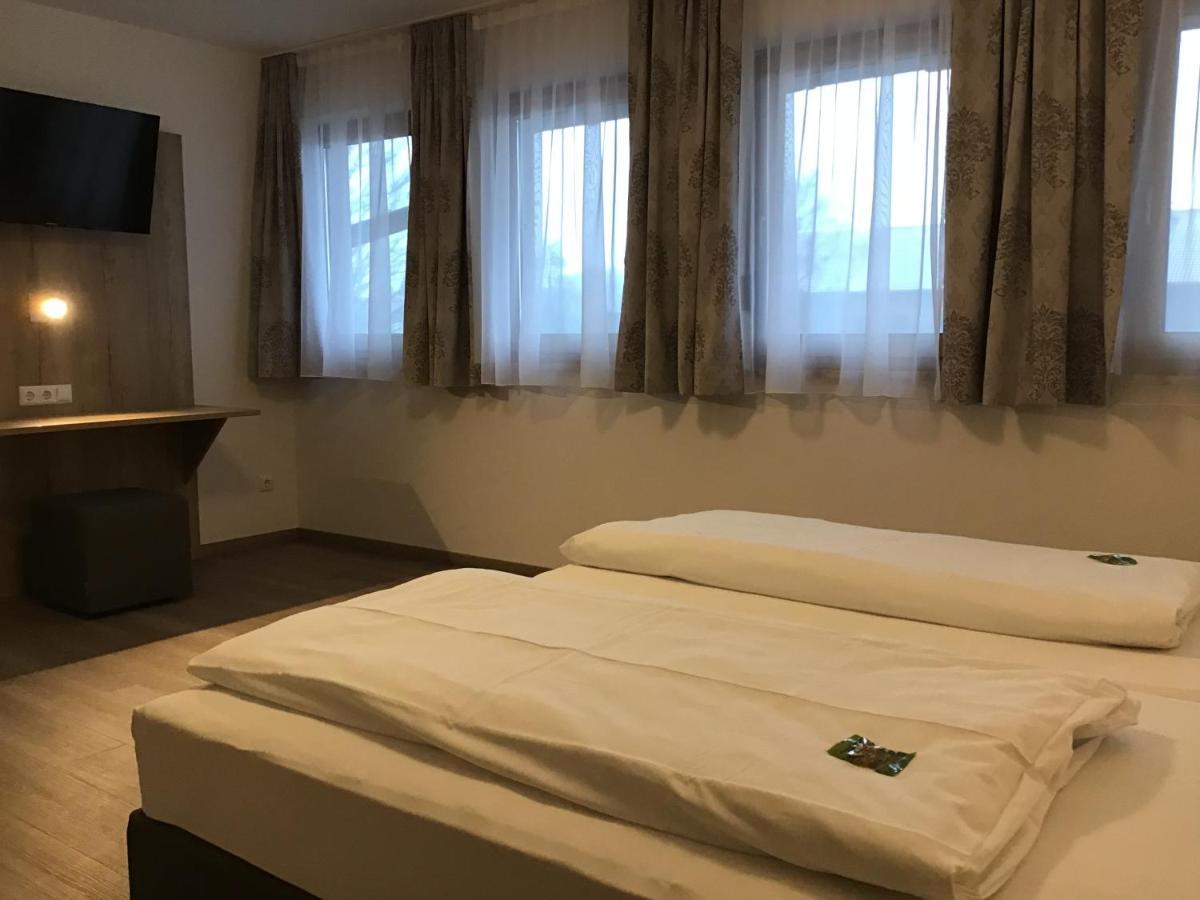 Gasthof Hotel Esterer Розенхайм Екстериор снимка