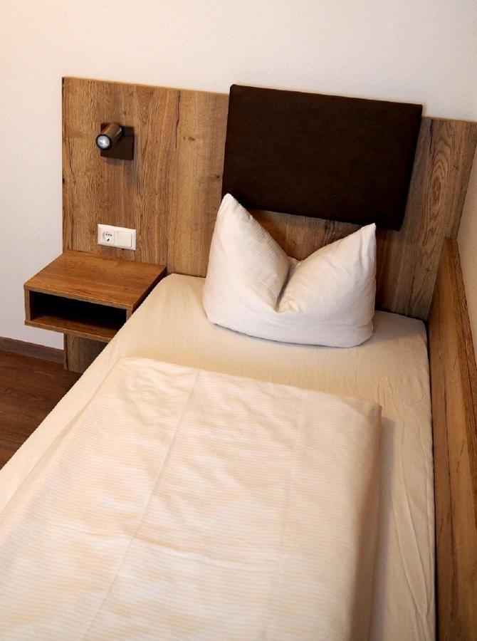 Gasthof Hotel Esterer Розенхайм Екстериор снимка
