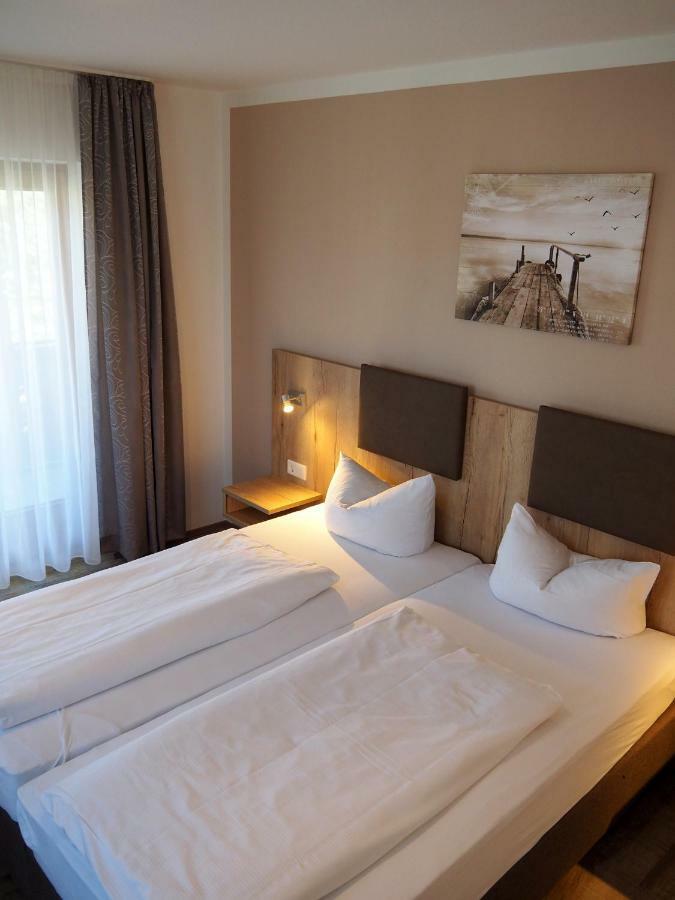 Gasthof Hotel Esterer Розенхайм Екстериор снимка