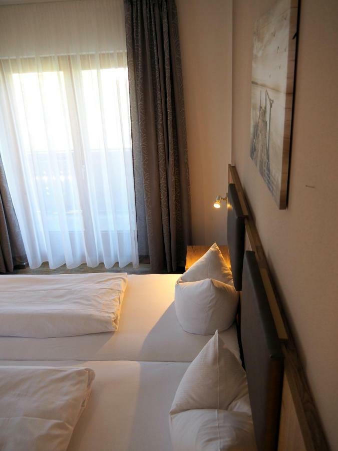 Gasthof Hotel Esterer Розенхайм Екстериор снимка